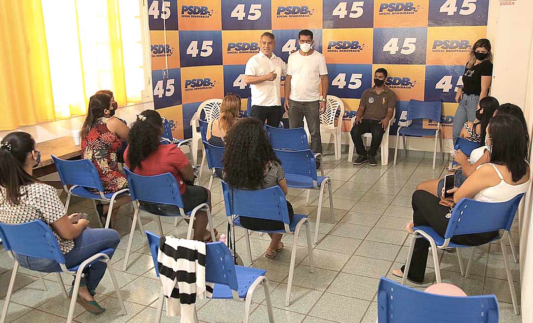 “Eu serei um prefeito que as pessoas vão ter acesso durante os quatro anos”, diz Minoru em reunião com apoiadores