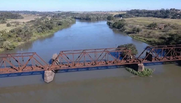 Ponte metálica doada ao Acre tem processo de desmonte suspenso pelo Dnit, após ação do MPF