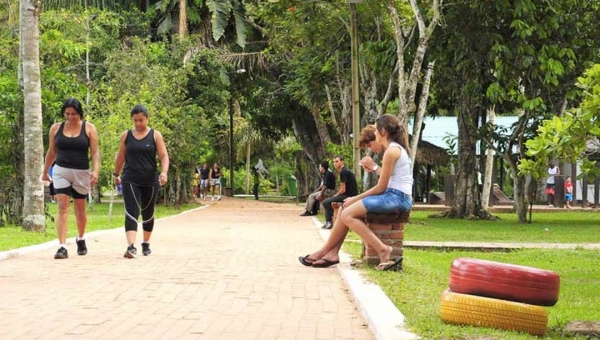 Comitê Covid-19 libera piscinas, atividades em parques e eventos com até 100 pessoas