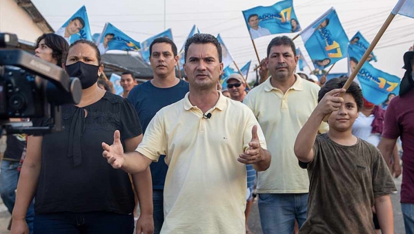 Sargento Adonis participa de caminhada na Vila Assis Brasil, em Cruzeiro do Sul