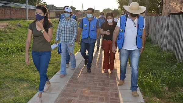 Governo e Caixa Econômica realizam visita técnica às obras do Igarapé Fundo