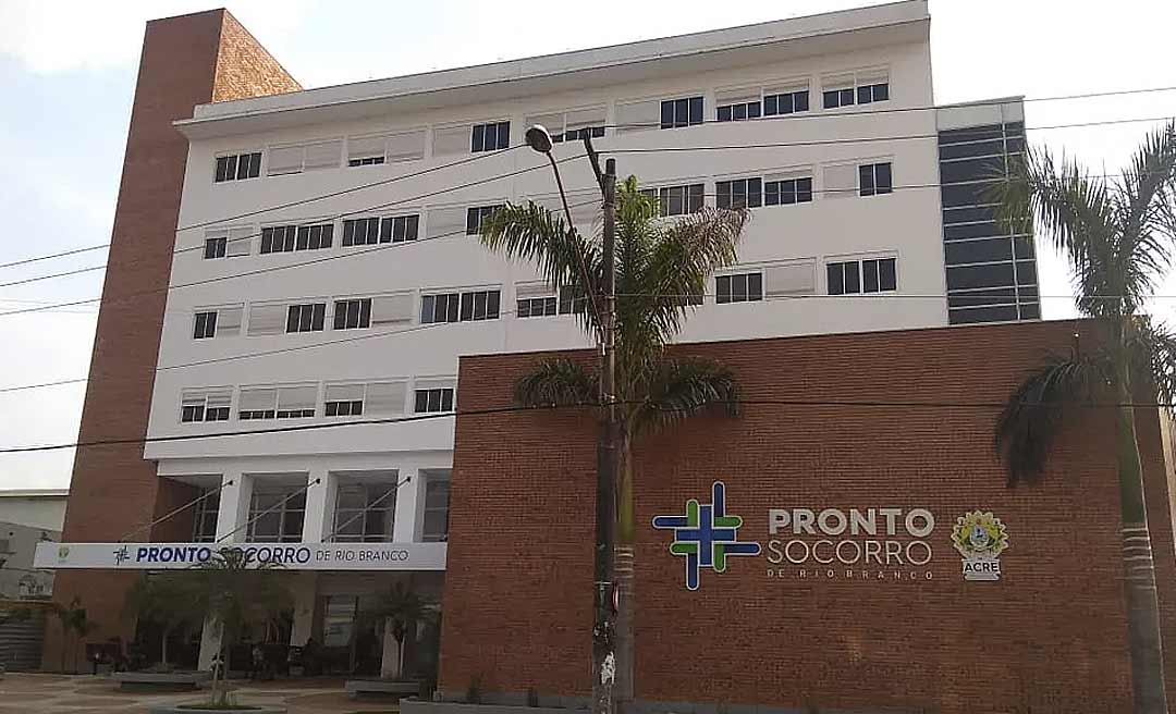 Paciente que sofreu acidente aguarda atendimento no PS desde as 13h desta sexta; "Ele será atendido", garante secretário