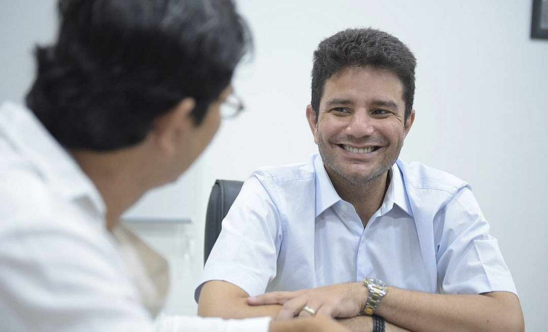 Gladson Cameli confirma reinauguração da Biblioteca Pública de Tarauacá para este mês