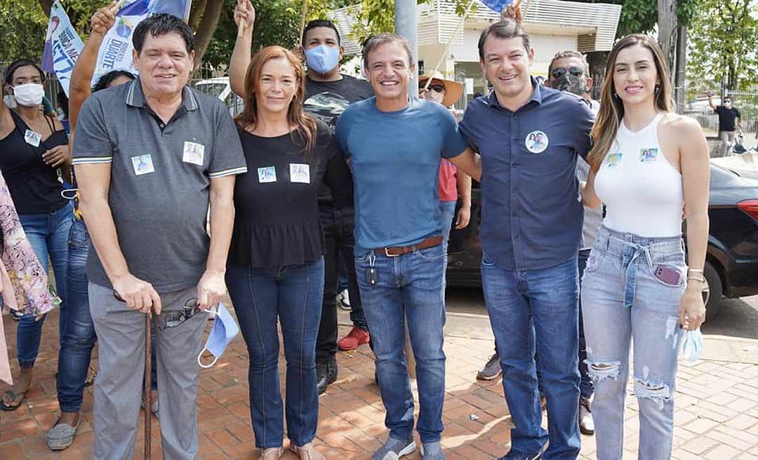 Com Márcio e Flaviano, Roberto Duarte participa de caminhada na Estação Experimental