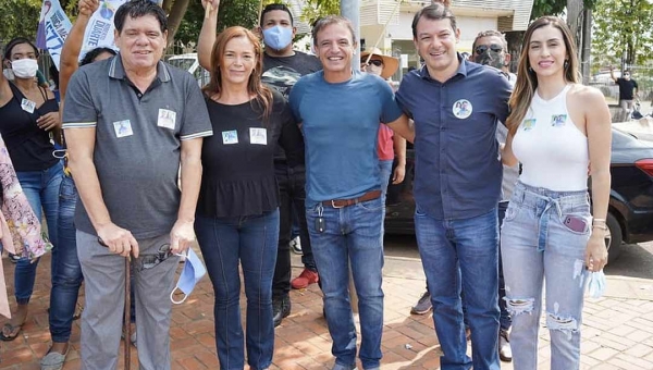 Com Márcio e Flaviano, Roberto Duarte participa de caminhada na Estação Experimental