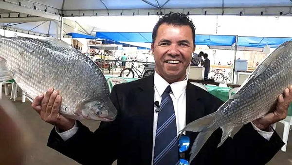 Menino da Bicicleta diz que foi traído por Vando Torquato, em Tarauacá