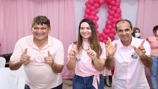 Encontro sela apoio de mulheres cruzeirenses a Zequinha e Henrique  