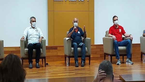 Tião Bocalom apresenta propostas para a geração de emprego em Rio Branco