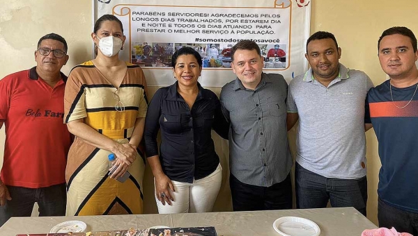 Diretora pela UPA do Segundo Distrito homenageia servidores com café da manhã pelo Dia do Servidor Público