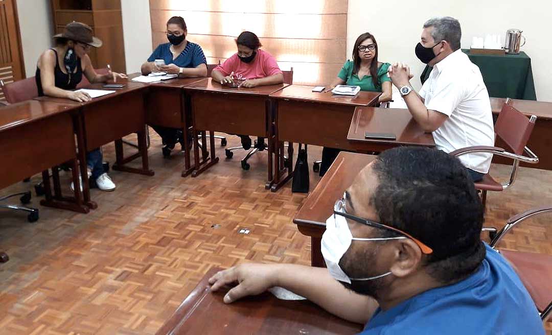 Sinproacre participa de reunião e cobra bloco de reivindicações