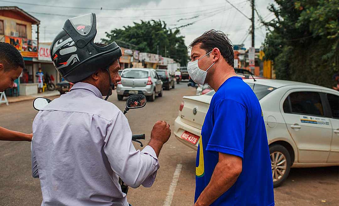 Em visita aos bairros Eldorado e Cadeia Velha, Roberto Duarte reforça plano de governo