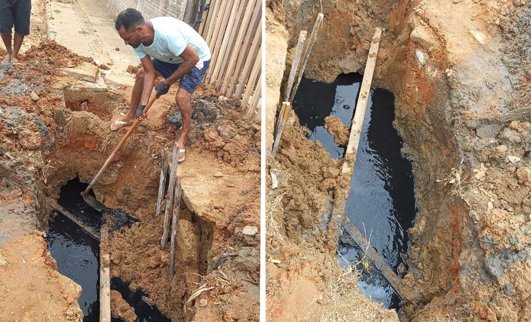 Cansados com o fedor, moradores do Loteamento São Sebastião abrem ‘vala’ para desobstruir esgoto