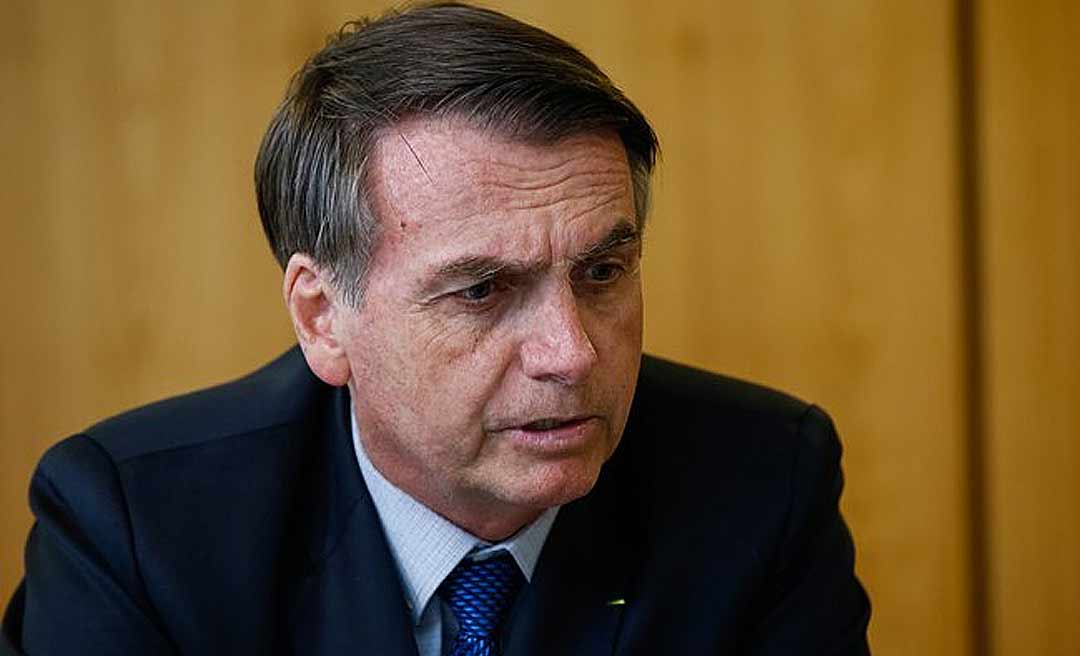 Presidente Bolsonaro volta a considerar compra de vacina desenvolvida na China, diz coluna