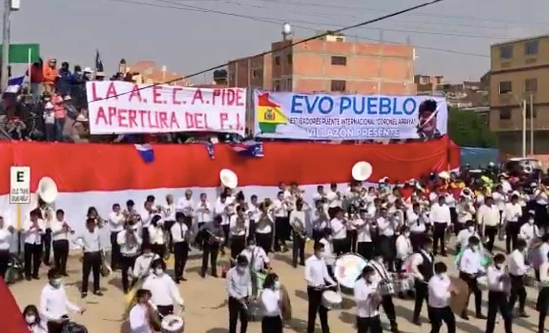 Evo Morales retorna à Bolívia ao som de fanfarra e seguido por uma caravana de 800 carros