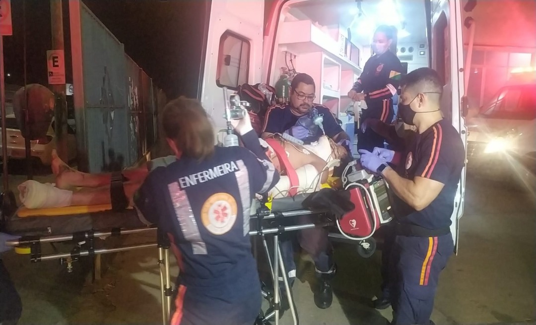 Motociclista se envolve em acidente na estrada de Porto Acre e quase perde a vida 