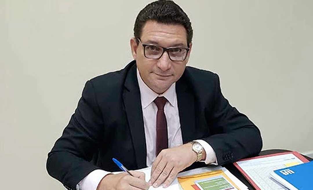 Coordenador da campanha de Socorro Neri, Márcio Oliveira está de quarentena