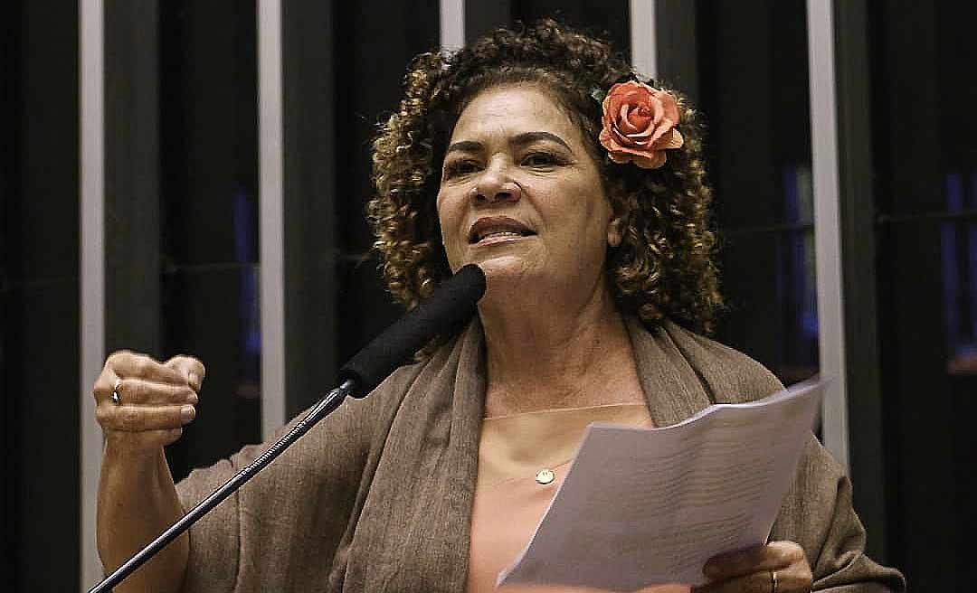 Atendendo a um pedido de Perpétua Almeida, STF manda que Anvisa explique suspensão dos testes de vacina