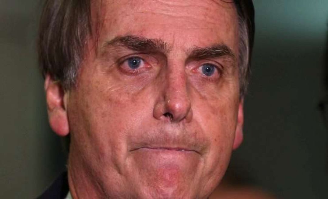 Generais pedem que Bolsonaro “pare de show” e o chamam de “fanfarrão” e “arrogante”