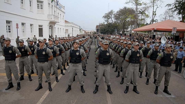 Militares do Acre recebem prêmio de valorização após cinco anos de espera