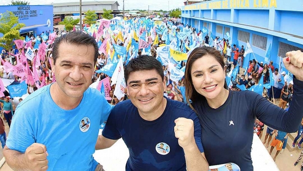 Fagner Sales encerra campanha com bandeiraço que ocupou as ruas do centro de Cruzeiro do Sul