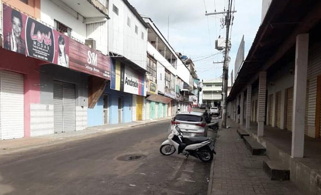 No Vale do Juruá, igrejas e restaurantes voltam a fechar as portas por causa da Covid-19