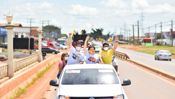 Socorro e Eduardo promovem carreata na Cidade do Povo 