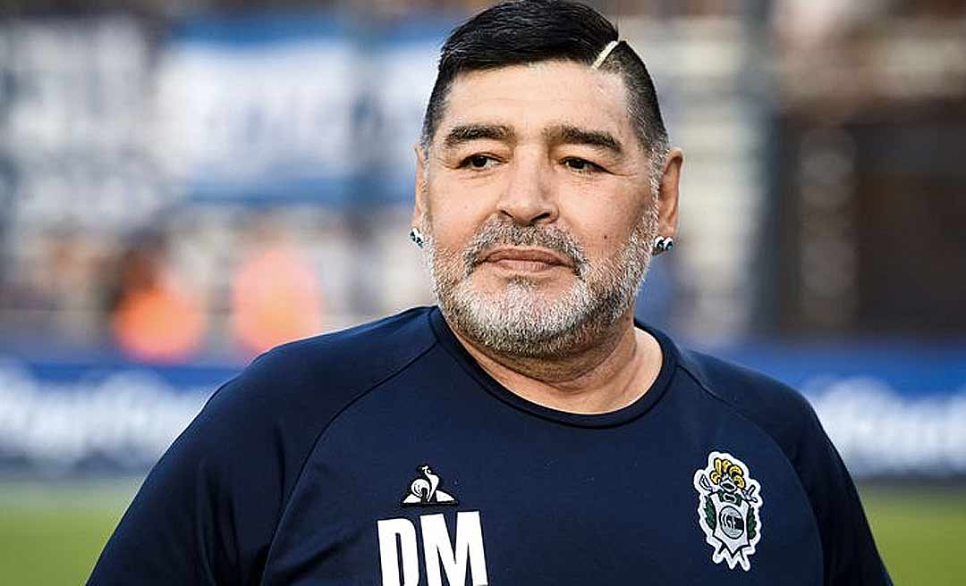 Diego Maradona morre aos 60 anos após sofrer parada cardiorrespiratória