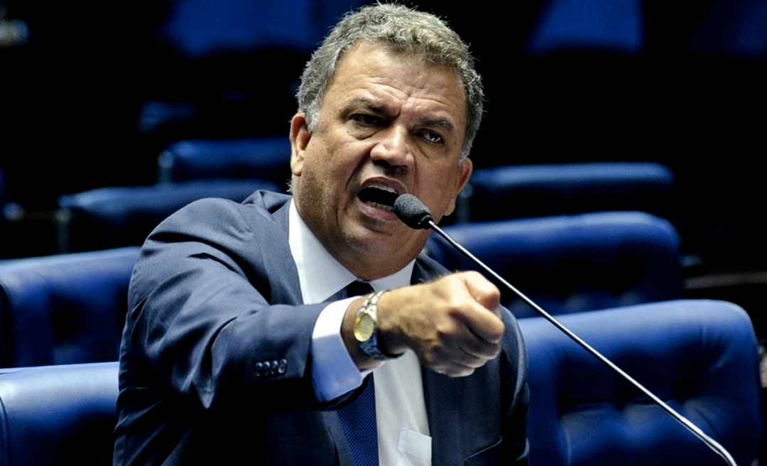 “Vamos botar pra moer”, diz senador Sérgio Petecão ao defender Tião Bocalom
