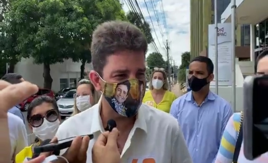 “Eu tenho uma eleição a ganhar: que é o combate ao covid”, diz Gladson ao acompanhar voto de Socorro