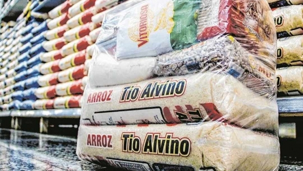 Secretaria compra cesta básica a R$ 135,90; preço praticado nos mercados do Acre não passa de R$ 83,47