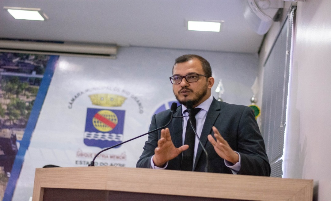 “Bocalom nem assumiu e já quer retirar o direito da passagem de 1 real dos estudantes”, critica Forneck