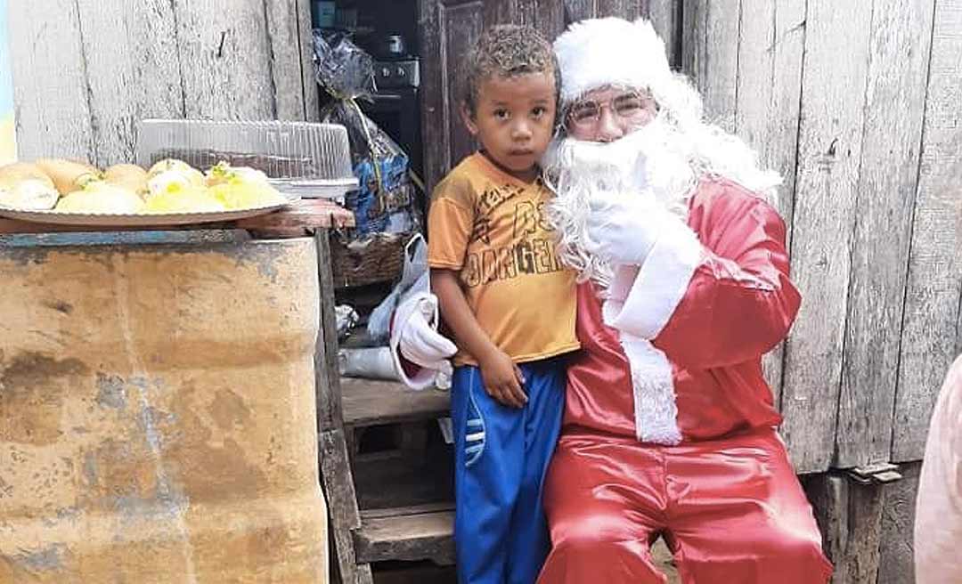 No Acre, criança pede pão de milho e café com leite em cartinha ao Papai Noel e é surpreendida com café da manhã e brinquedos