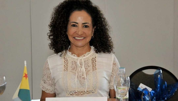 Rosinete dos Reis é escolhida a nova presidente da Asmac para o biênio 2021-2023