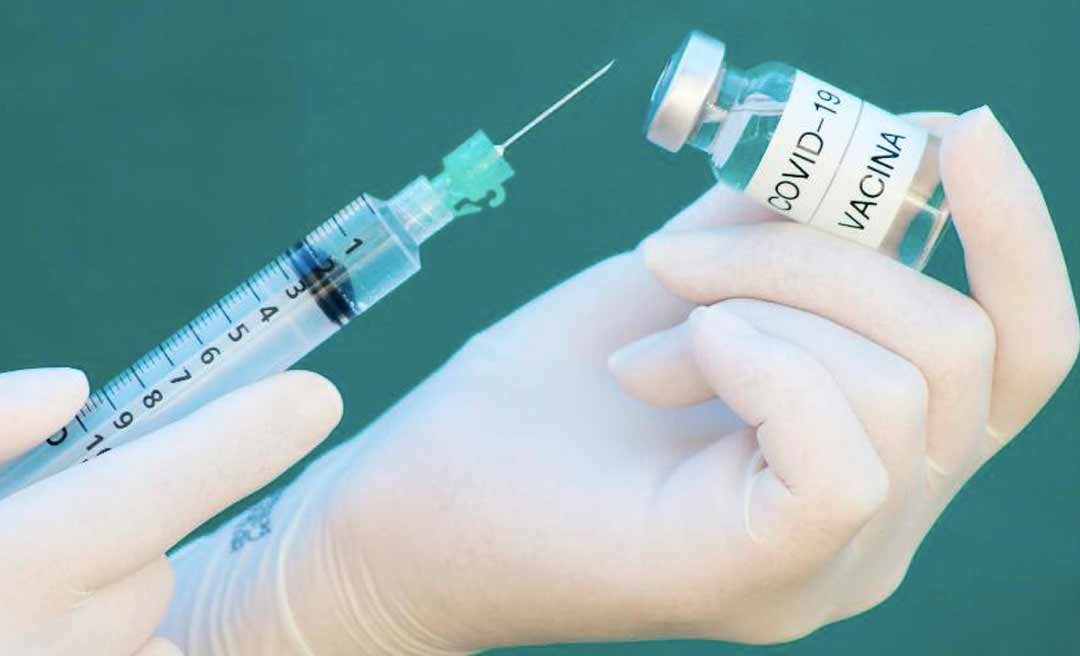 Acre divulga cronograma de vacinação contra a covid-19 e informa que mais de 130 mil do grupo prioritário serão vacinados em março