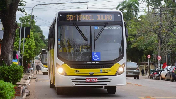 Aporte da prefeitura vai garantir 114 ônibus na pandemia e teve aval do MP, TJ e TCE