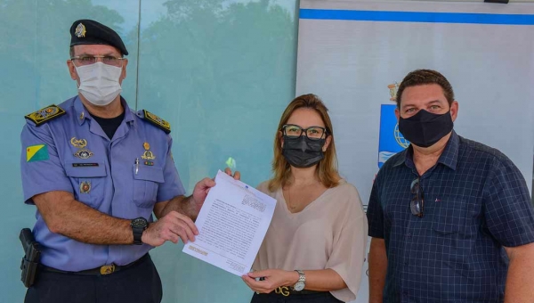 Prefeitura de Rio Branco realiza ato de entrega de veículos a Polícia Militar do Acre