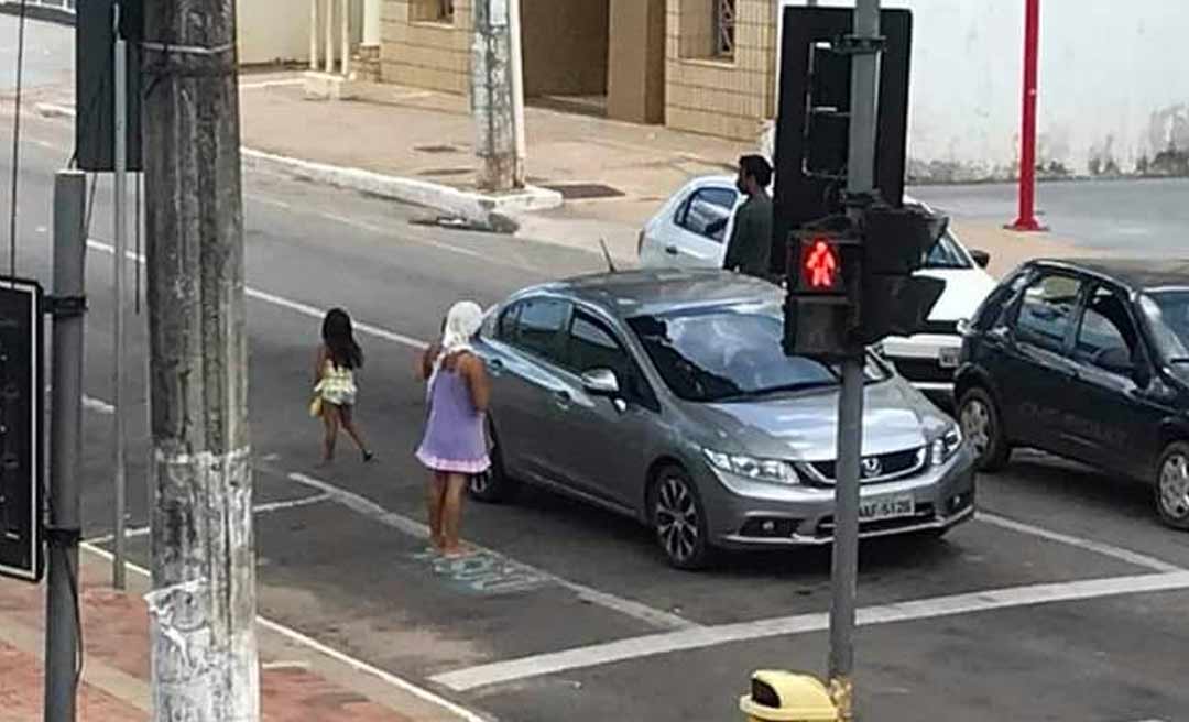 Longo faz alerta sobre "exploração de crianças na mendicância" em Rio Branco e cobra entidades