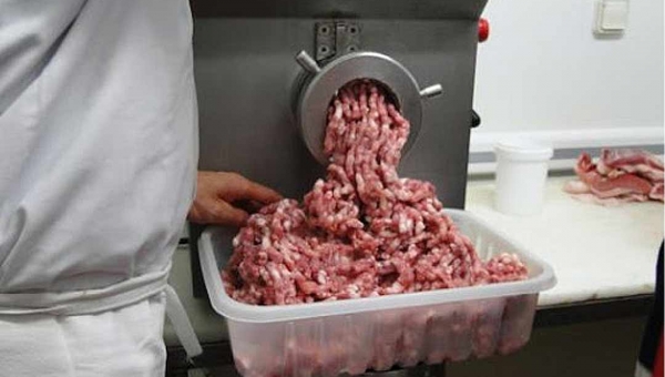 Projeto que proíbe a venda de carne previamente moída em Rio Branco é aprovado na Câmara
