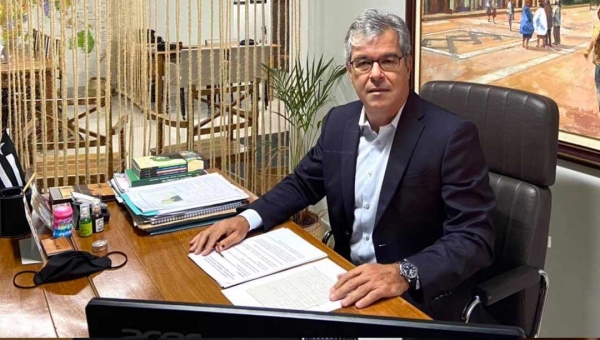 Jorge Viana elogia Gladson Cameli pela busca da vacina: "Importante atitude do governador"