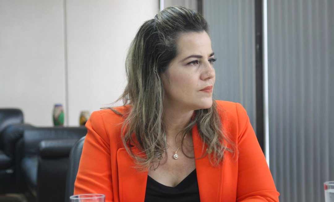 Mara Rocha apresenta projeto para priorizar a vacinação de pessoas com deficiência, profissionais de segurança e professores