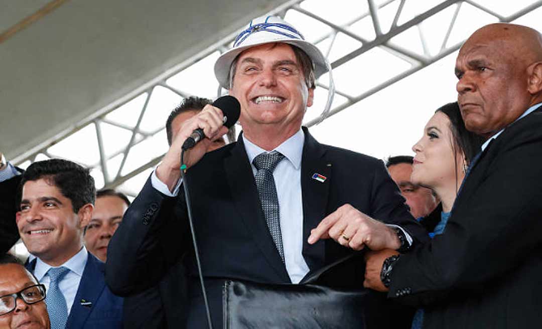 Bolsonaro: "Eu não vou tomar a vacina e ponto final. Problema meu"