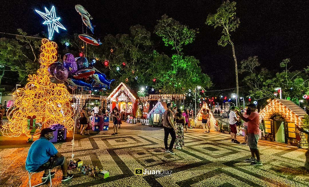 O fotógrafo Juan Diaz fez uma galeria de fotos e vídeo das luzes de Natal de Rio Branco; veja 