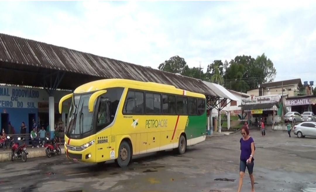 Ônibus retomam viagens entre Rio Branco e Cruzeiro do Sul