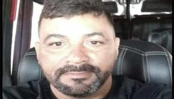 Homem morre após sofrer descarga elétrica em rua alagada de Tarauacá, nesta terça-feira