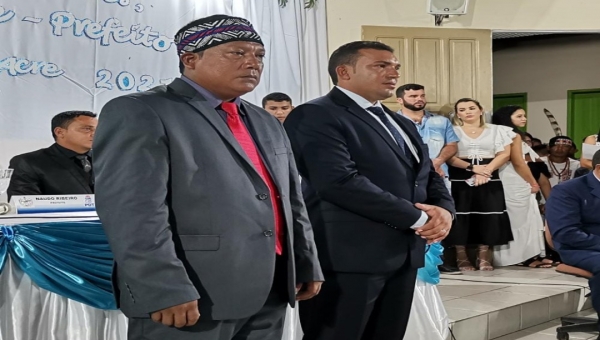 Prefeito Naudo Ribeiro e o vice Fernando Siã são empossados em Jordão; vereadores também tomaram posse