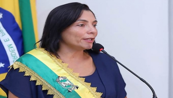 Rosana Gomes assume a Prefeitura do Quinari: “Vamos governar pelas pessoas!”