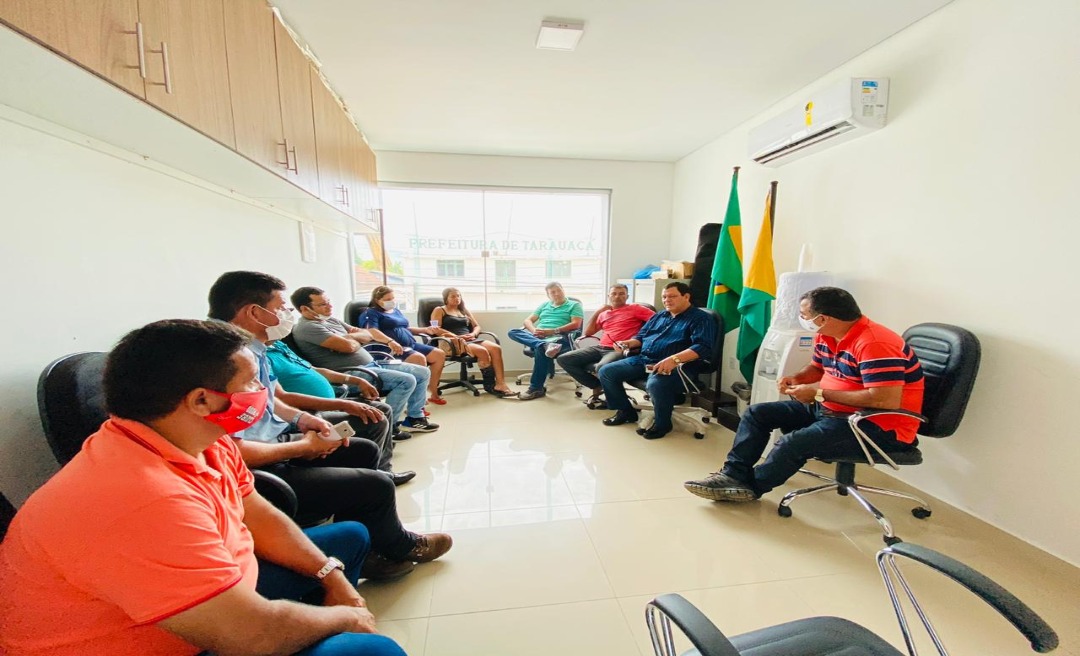 Vereadores se reúnem para planejar as primeiras ações de trabalho, em Tarauacá 