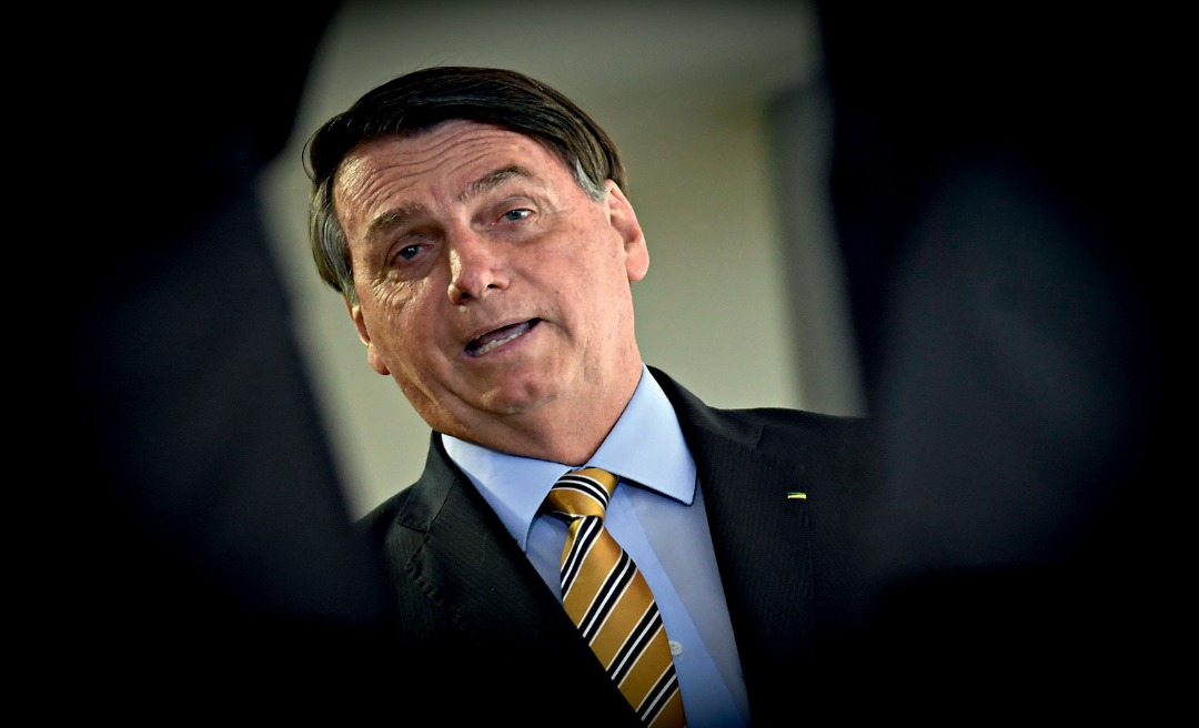 Bolsonaro afirma que o Brasil está quebrado e que ele não consegue fazer nada