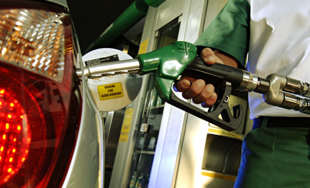 Com novo reajuste, preço da gasolina em Cruzeiro do Sul fica perto dos R$ 6, o litro