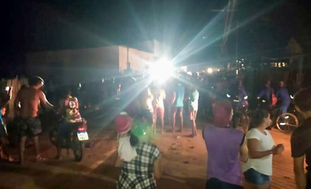 Vídeo: moradores interditam Ponte da União cobrando religamento da energia no bairro Miritizal